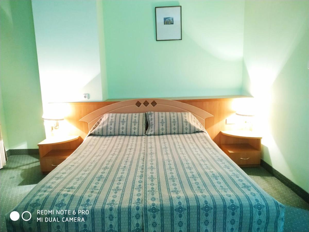 Expo Hotel ทาชเคนต์ ภายนอก รูปภาพ